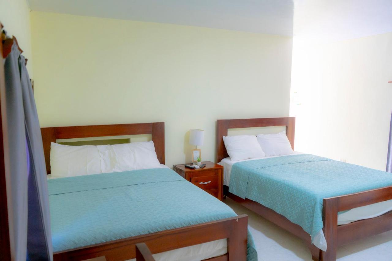 Hotel Anedi La Vega Bagian luar foto