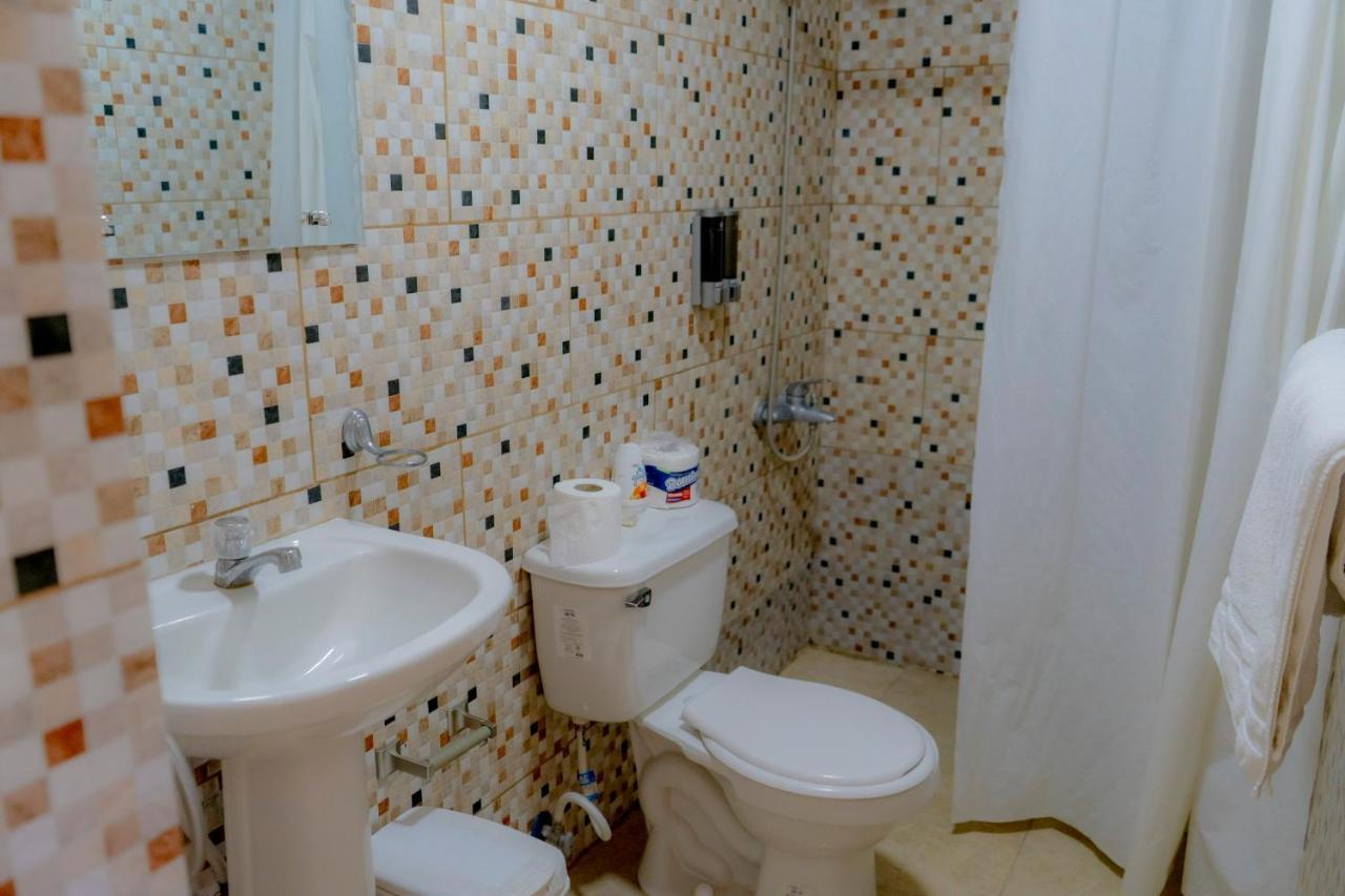 Hotel Anedi La Vega Bagian luar foto